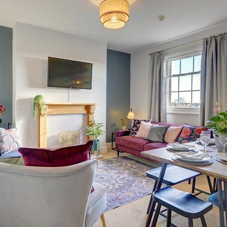 Regency Nest By Spa Town Property - Stylish 3 Bedroom Apartment On 2 Floors, Central Leamington Spa Buitenkant foto
