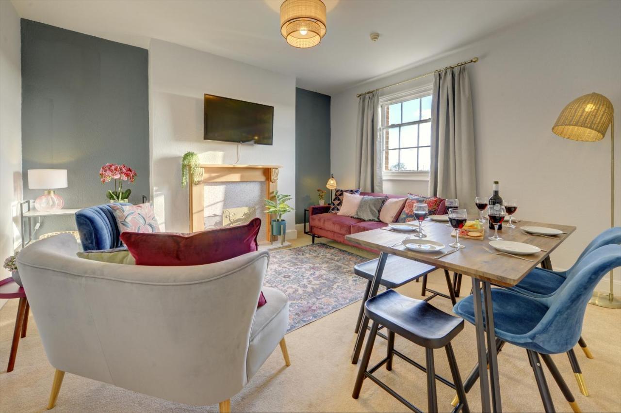 Regency Nest By Spa Town Property - Stylish 3 Bedroom Apartment On 2 Floors, Central Leamington Spa Buitenkant foto