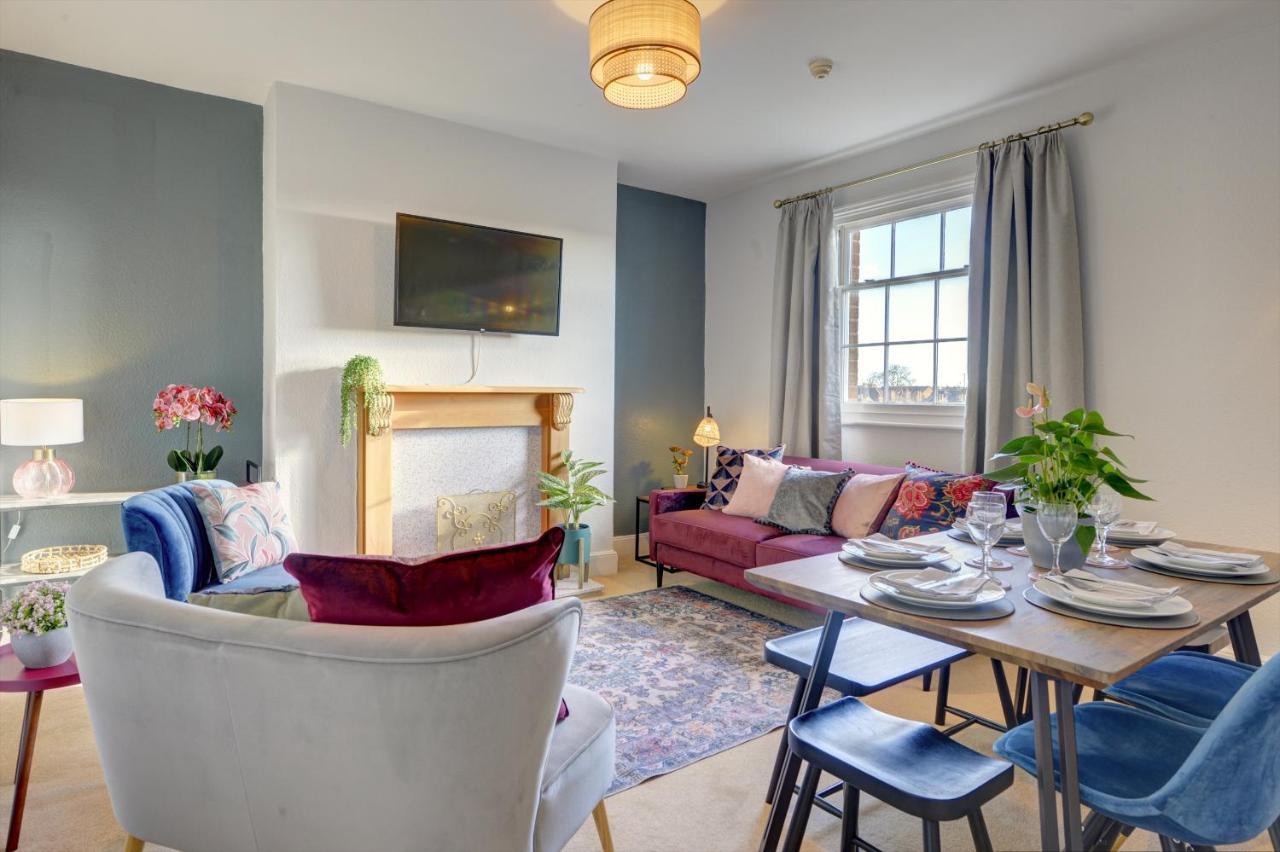 Regency Nest By Spa Town Property - Stylish 3 Bedroom Apartment On 2 Floors, Central Leamington Spa Buitenkant foto