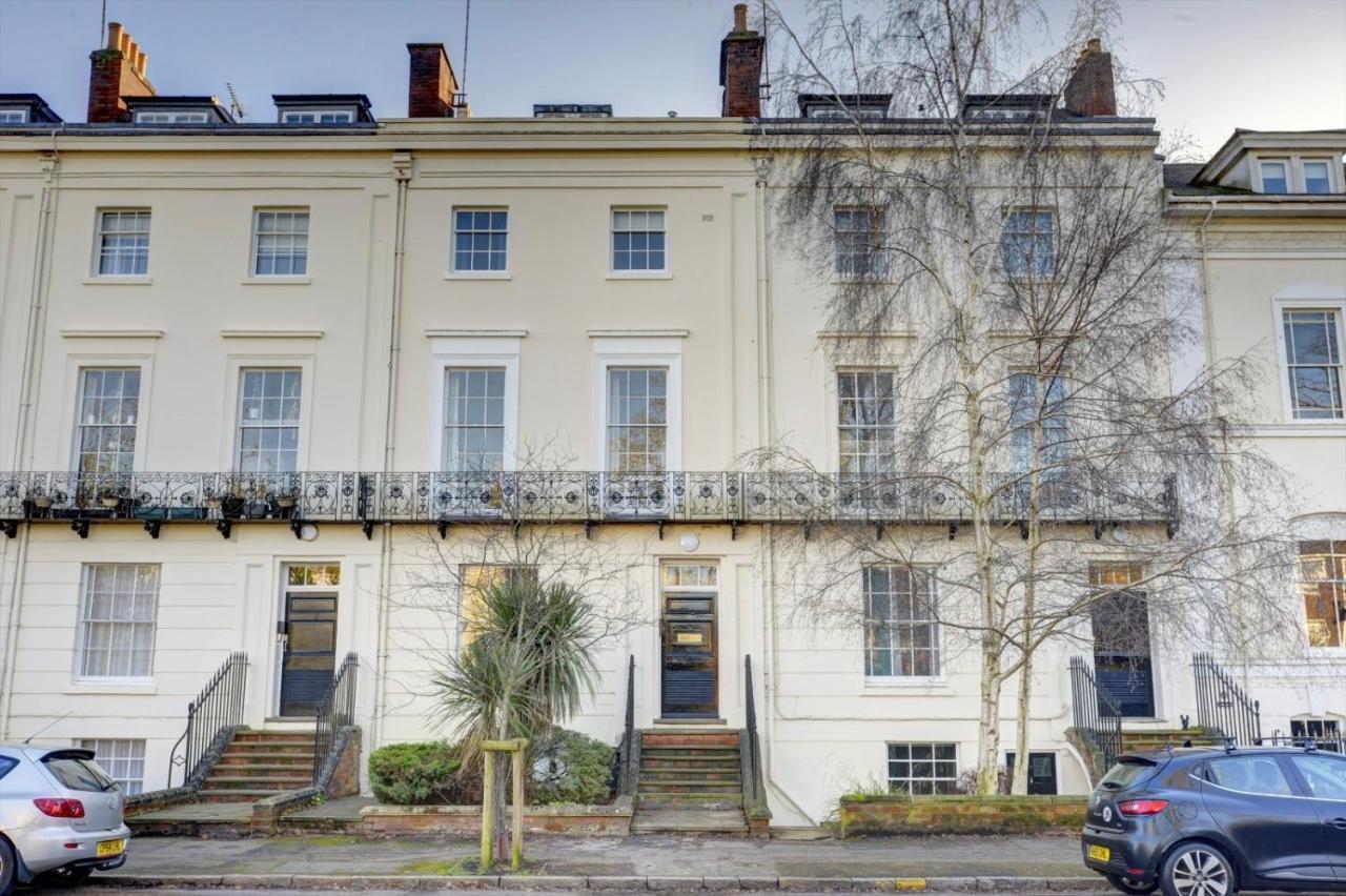 Regency Nest By Spa Town Property - Stylish 3 Bedroom Apartment On 2 Floors, Central Leamington Spa Buitenkant foto